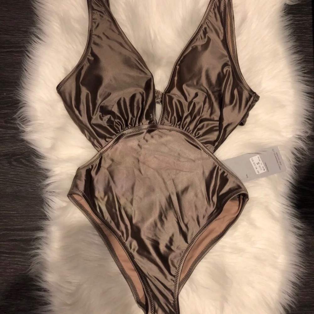 Mocha Metallic One Piece - Picture 3 of 5